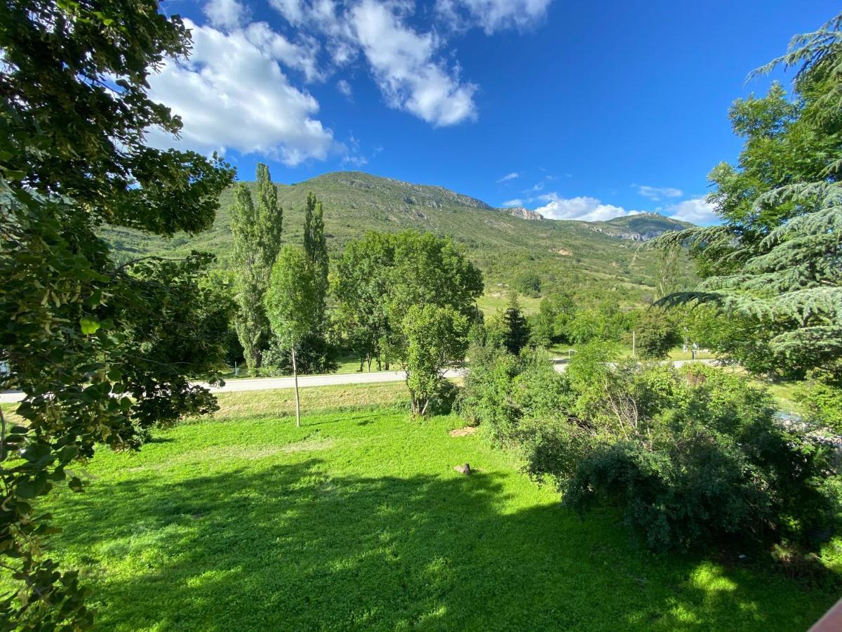 Gite En Haute Provence Montfroc 外观 照片
